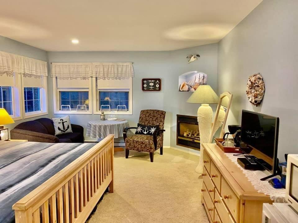 Seafarers Bed & Breakfast Tofino Esterno foto